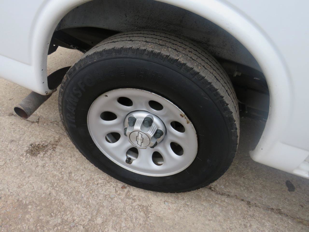 Used 2014 Chevrolet Express 1500 LS RWD image 32
