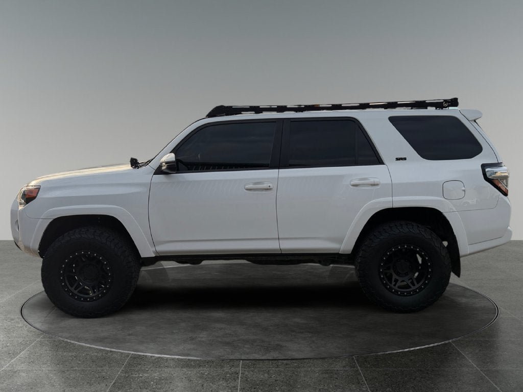 Used 2020 Toyota 4Runner SR5 Premium w/ Moonroof Package AWD/4WD image 5