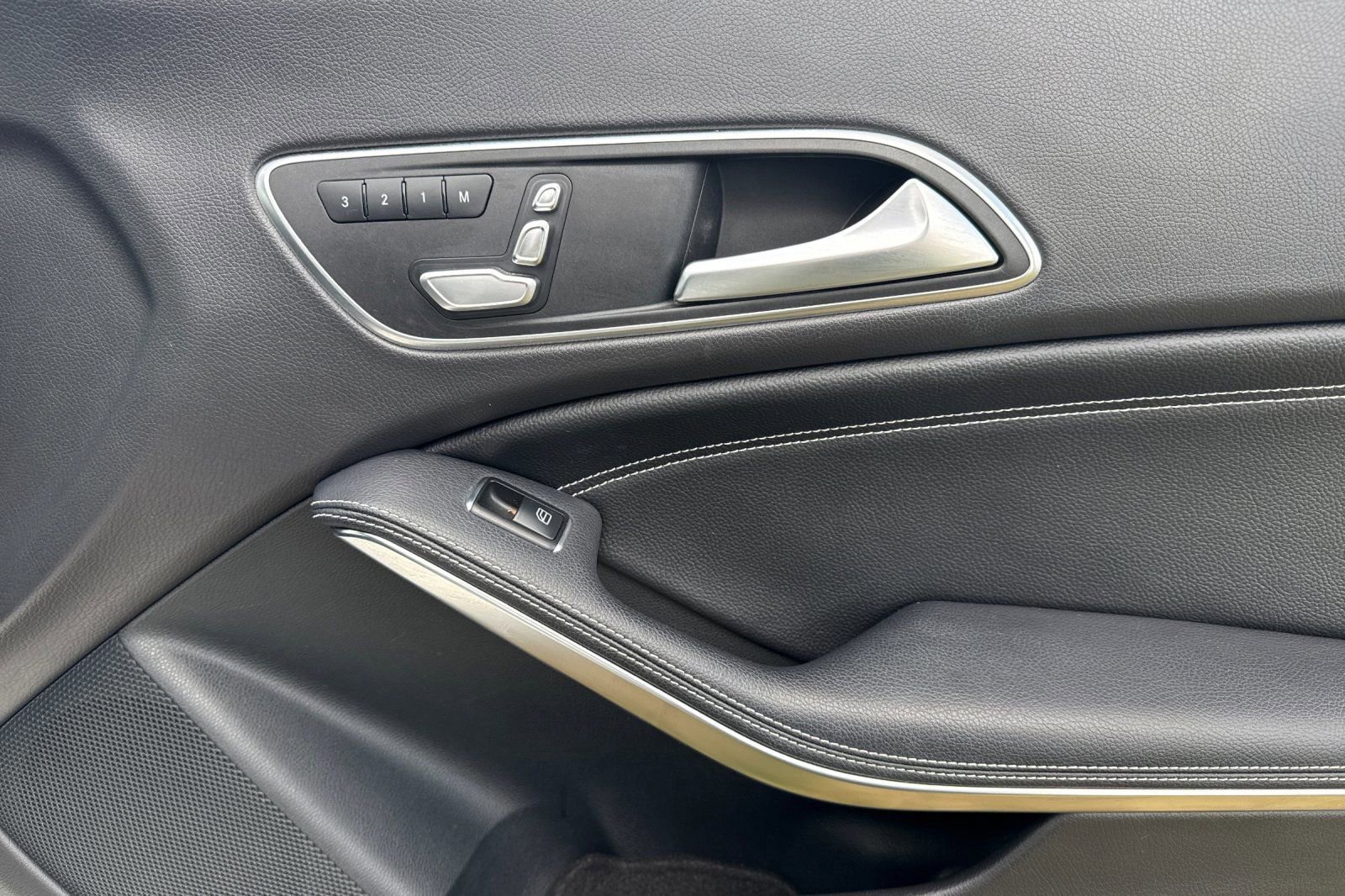 Used 2019 Mercedes-Benz CLA 250 image 19