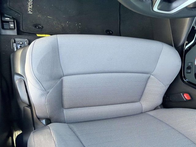 Certified 2025 Toyota Corolla SE image 9