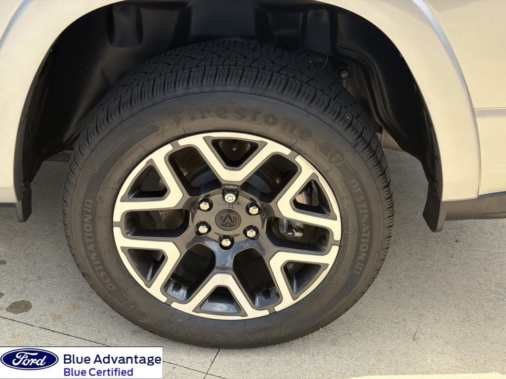 Used 2025 RAM 1500 Laramie w/ Laramie Southwest Edition AWD/4WD image 7