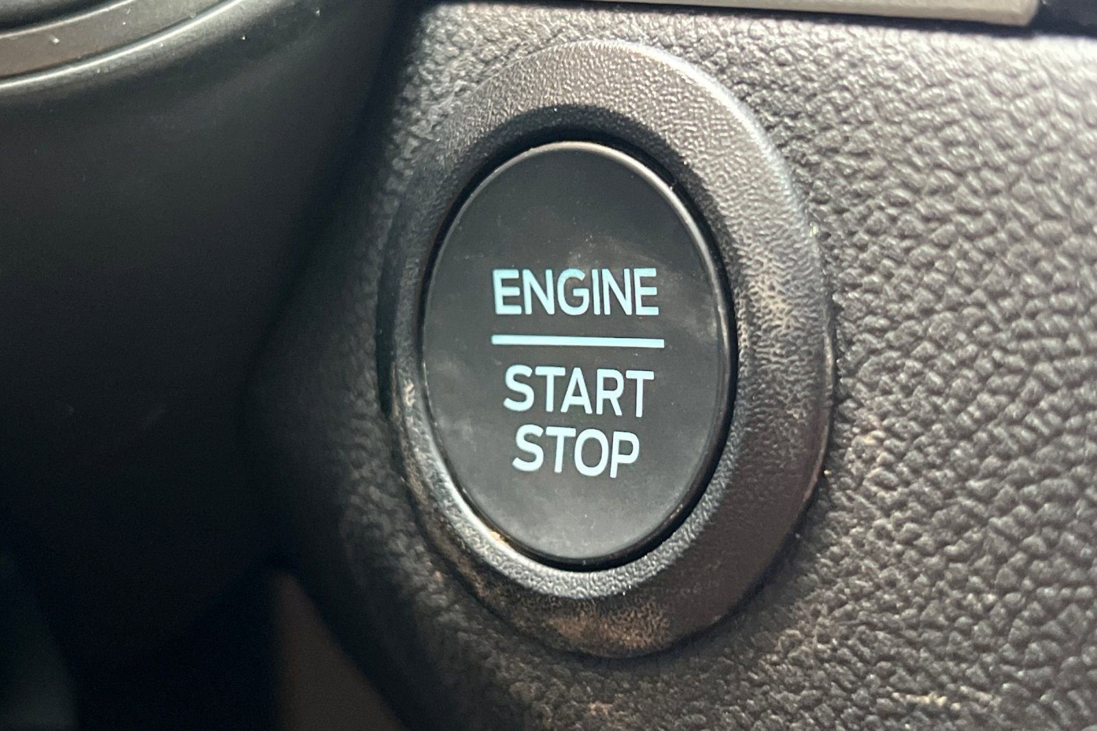 Used 2025 Ford Escape Active image 29