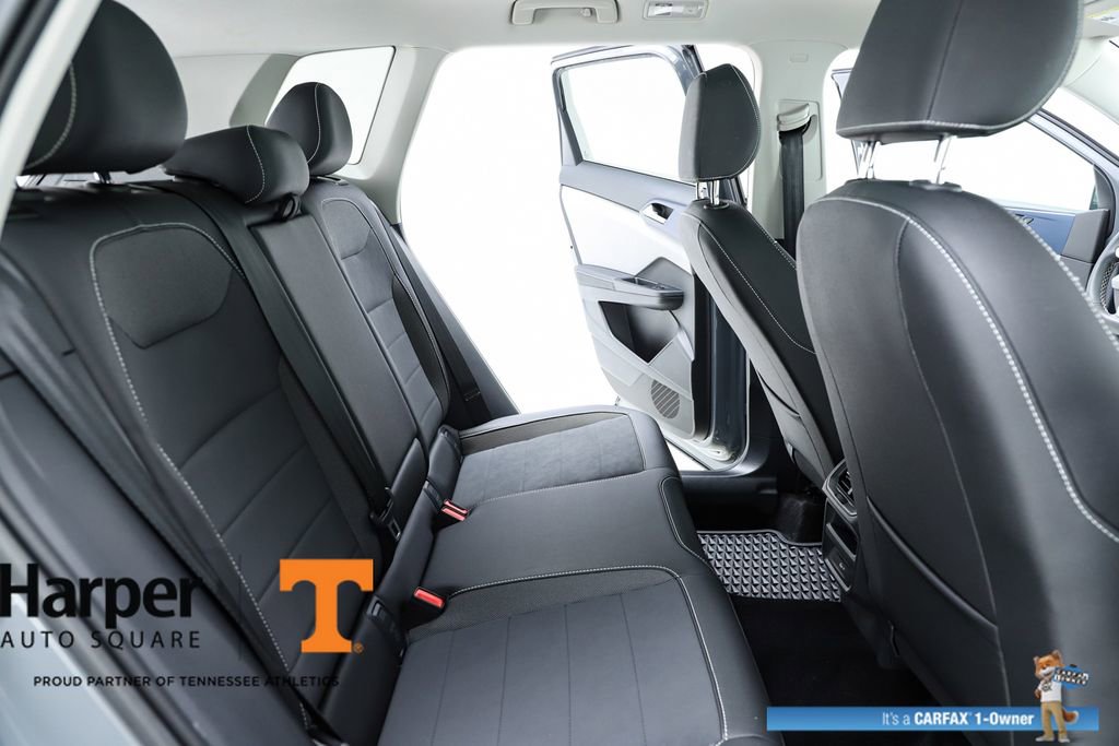 Used 2024 Volkswagen Taos SE image 37