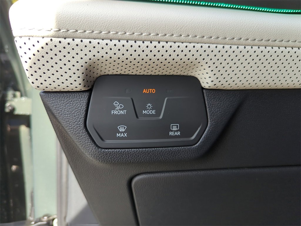 New 2026 Volkswagen Atlas Cross Sport SEL Premium R-Line image 41