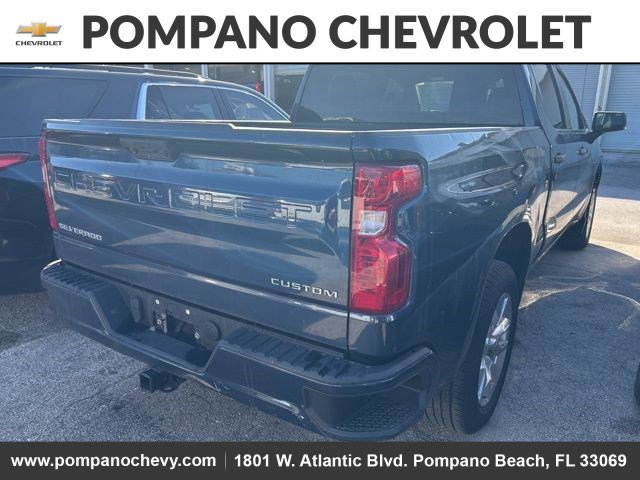 Used 2022 Chevrolet Silverado 1500 Custom image 3