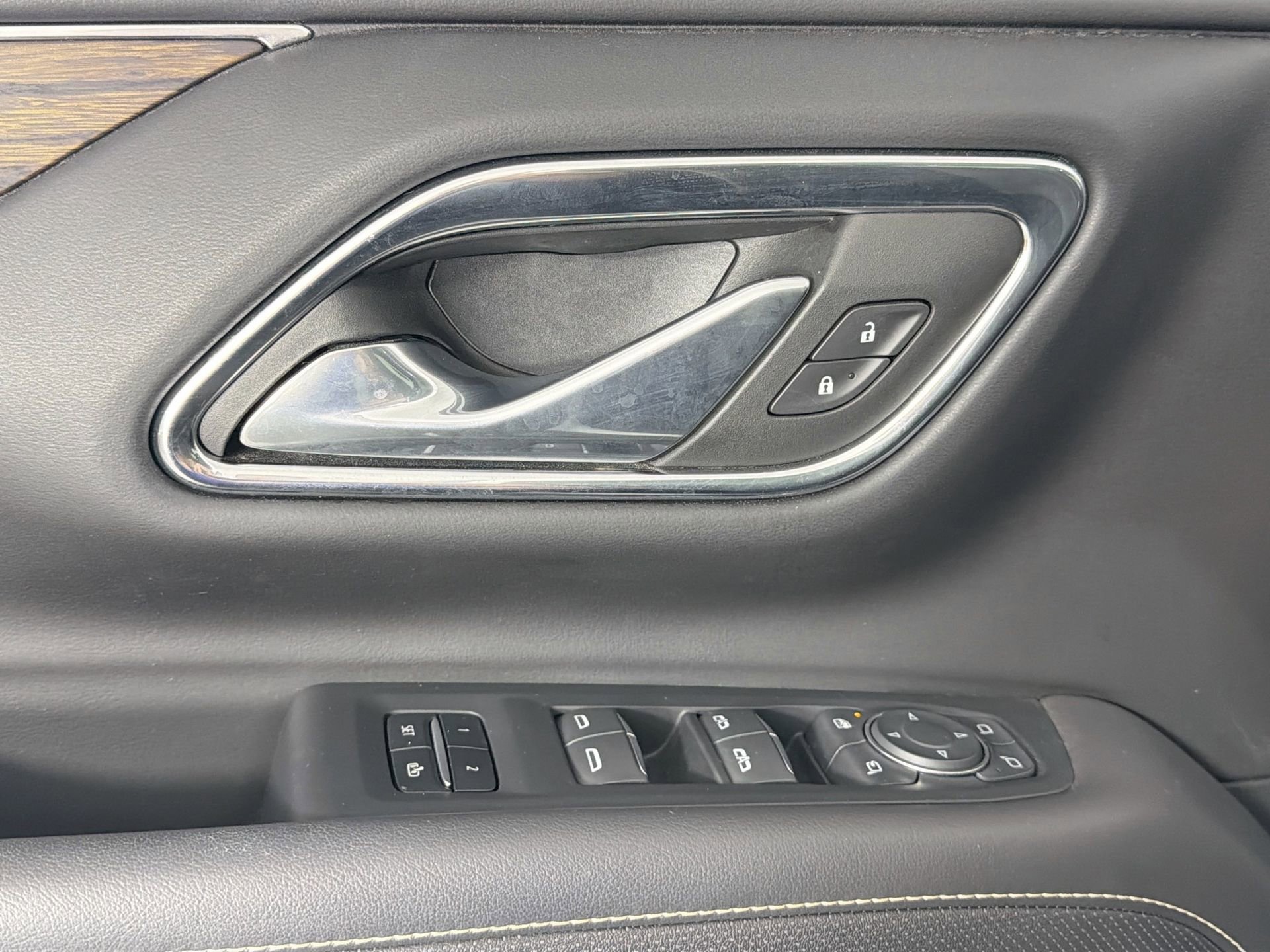 Used 2023 Chevrolet Tahoe Premier image 18