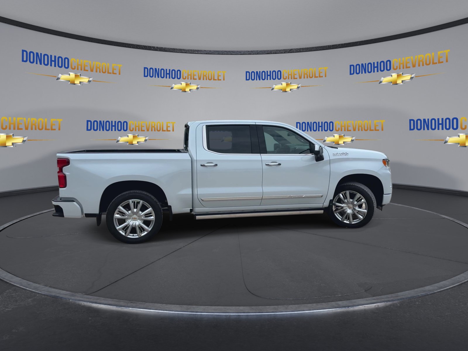New 2026 Chevrolet Silverado 1500 High Country AWD/4WD image 12