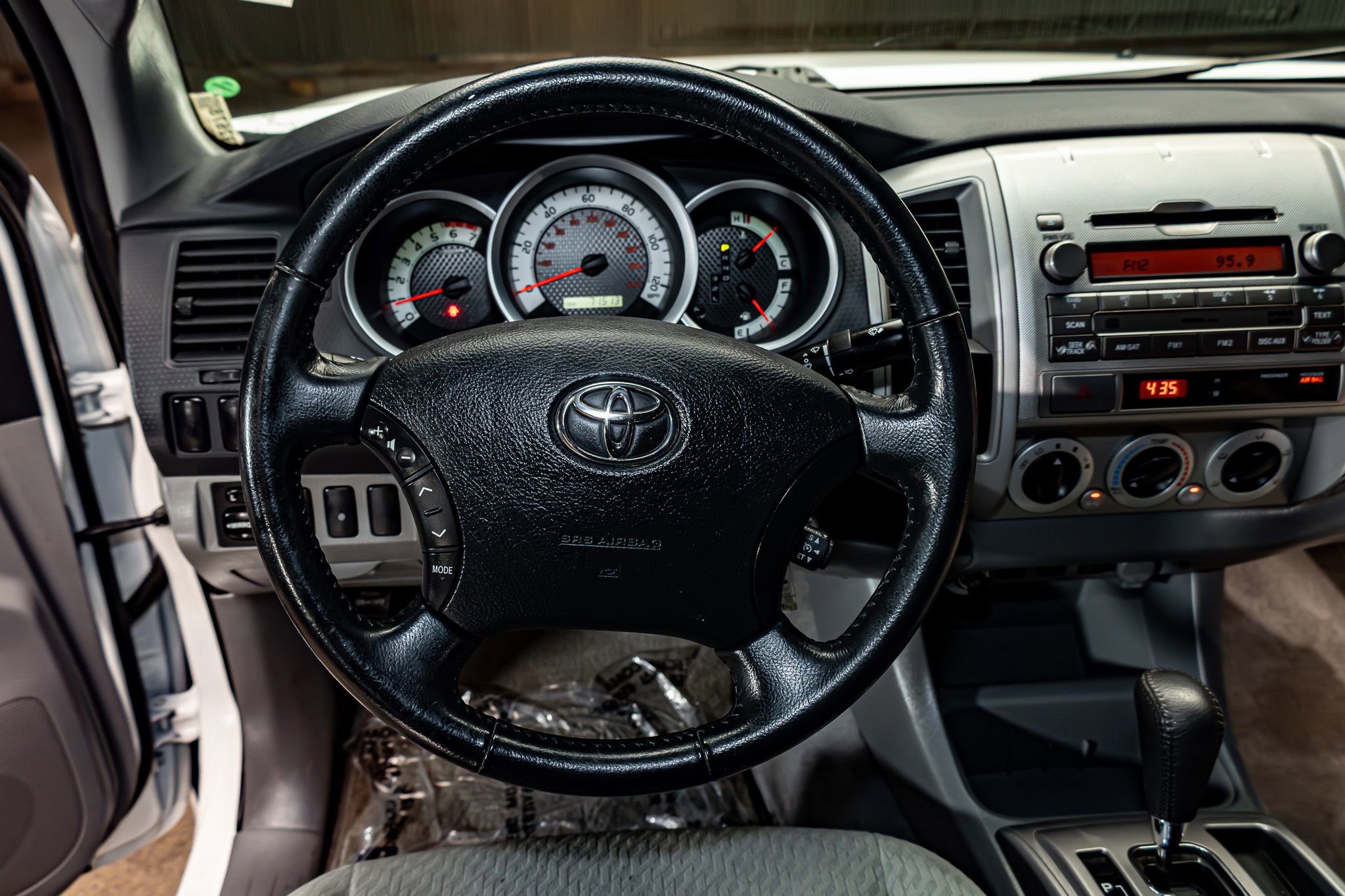 Used 2011 Toyota Tacoma 2WD Access Cab w/ SR5 Pkg #2 image 13