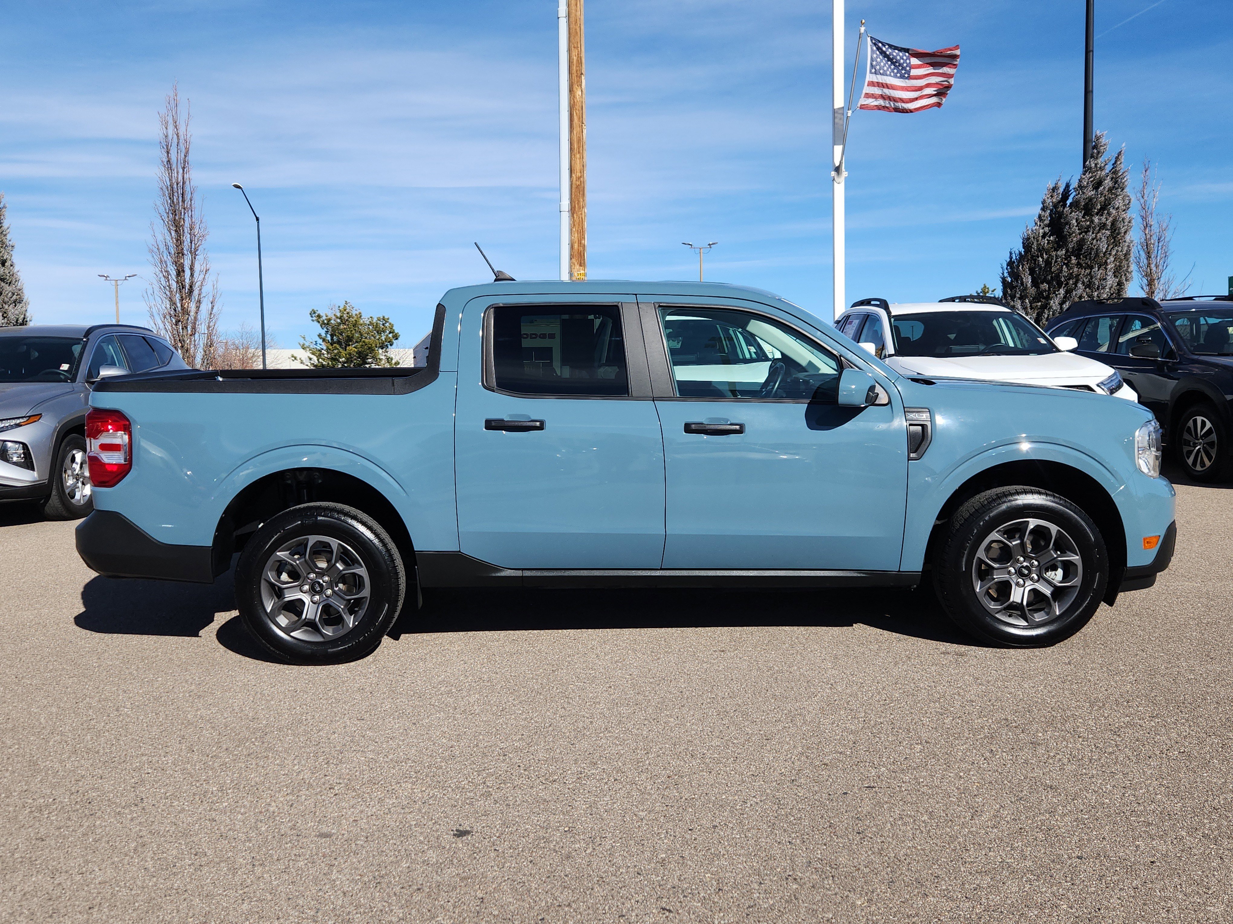 Used 2022 Ford Maverick XLT w/ XLT Luxury Package FWD image 2