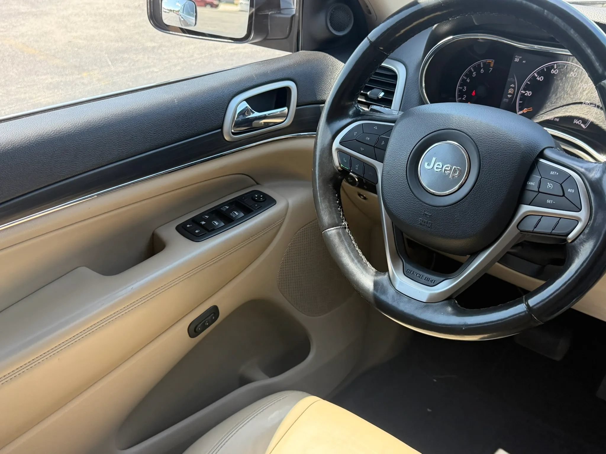 Used 2020 Jeep Grand Cherokee Limited AWD/4WD image 37