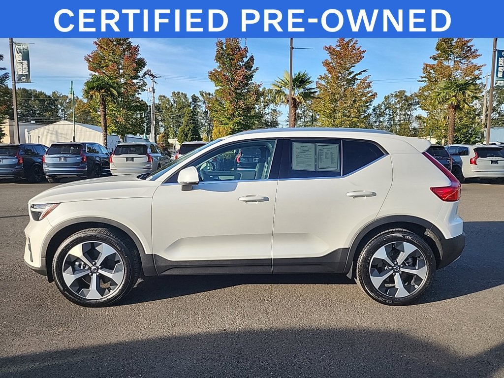 Used 2025 Volvo XC40 B5 Core w/ Protection Package Premier AWD/4WD image 2