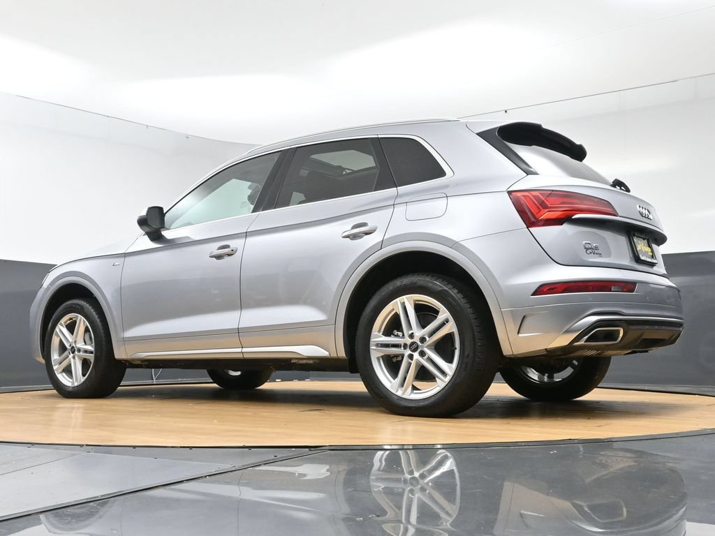 Used 2024 Audi Q5 e Premium w/ Convenience Package AWD/4WD image 54