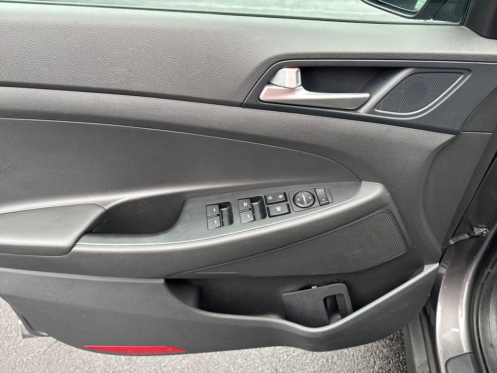 Used 2020 Hyundai Tucson Value w/ Cargo Package image 12