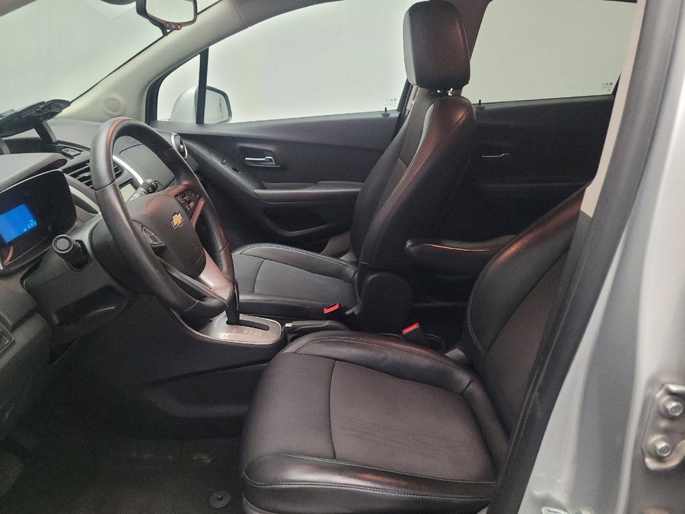 Used 2016 Chevrolet Trax LT w/ LT Convenience Package FWD image 17