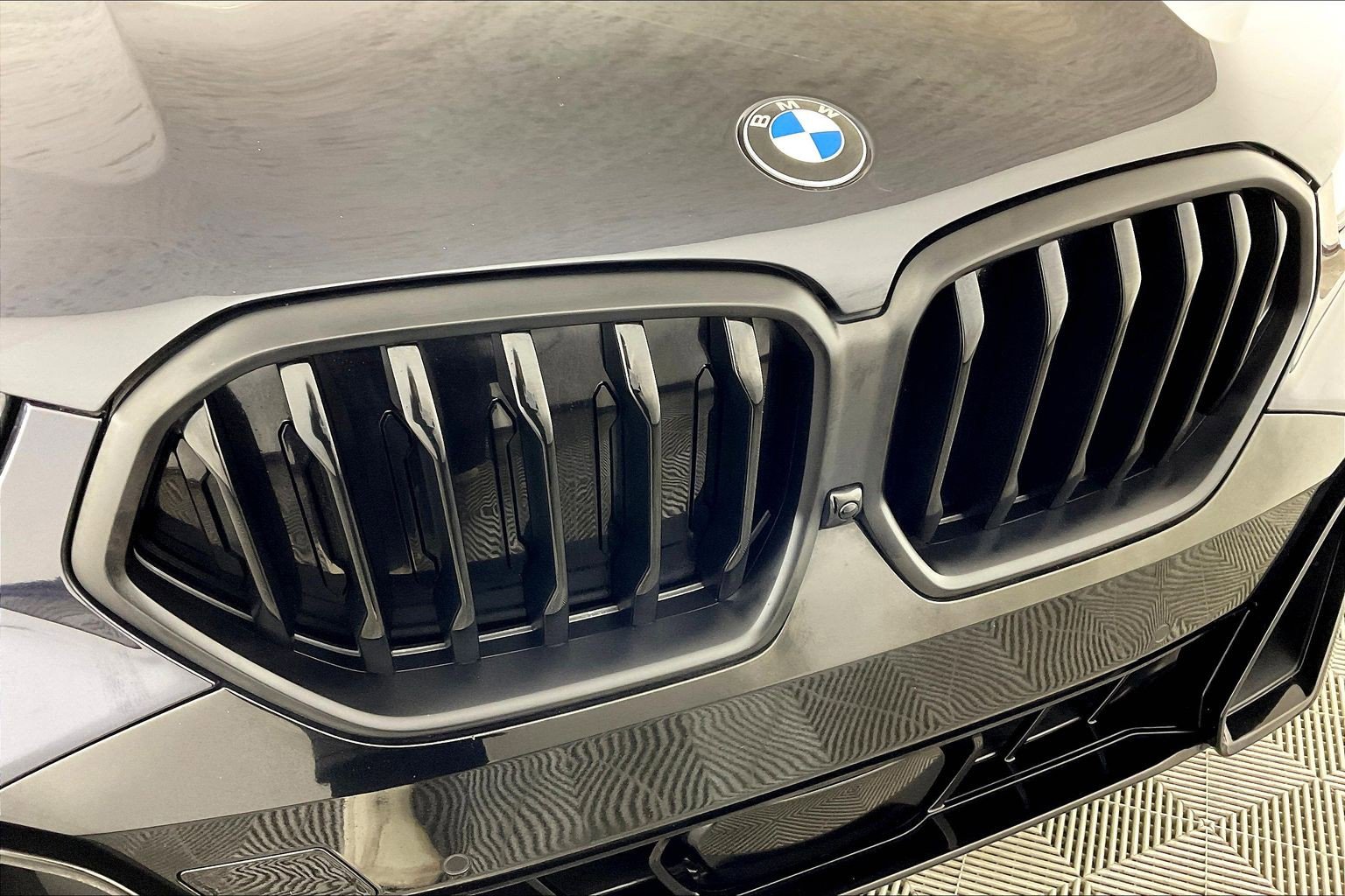 Certified 2024 BMW X6 xDrive40i w/ M Sport Professional Package image 30