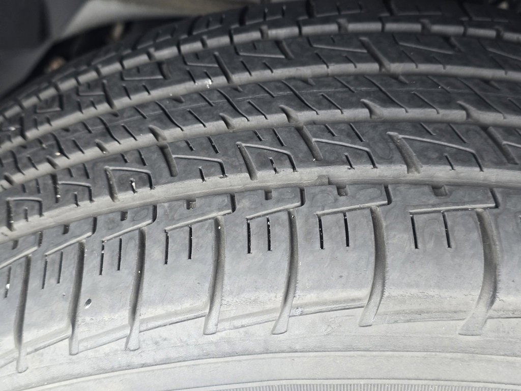 Used 2018 Jeep Renegade Latitude w/ Cold Weather Group image 9