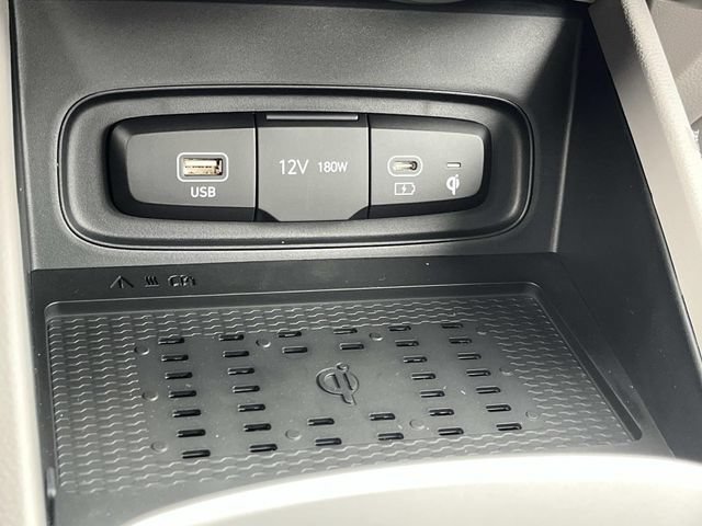 New 2026 Hyundai Venue SEL FWD image 30