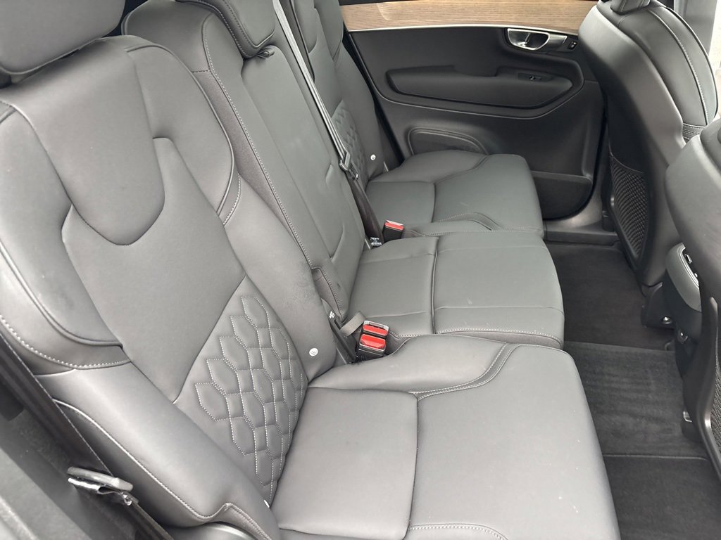 Certified 2025 Volvo XC90 B6 Plus image 44