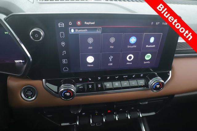 Used 2024 GMC Canyon AT4 w/ AT4 Premium Package image 5