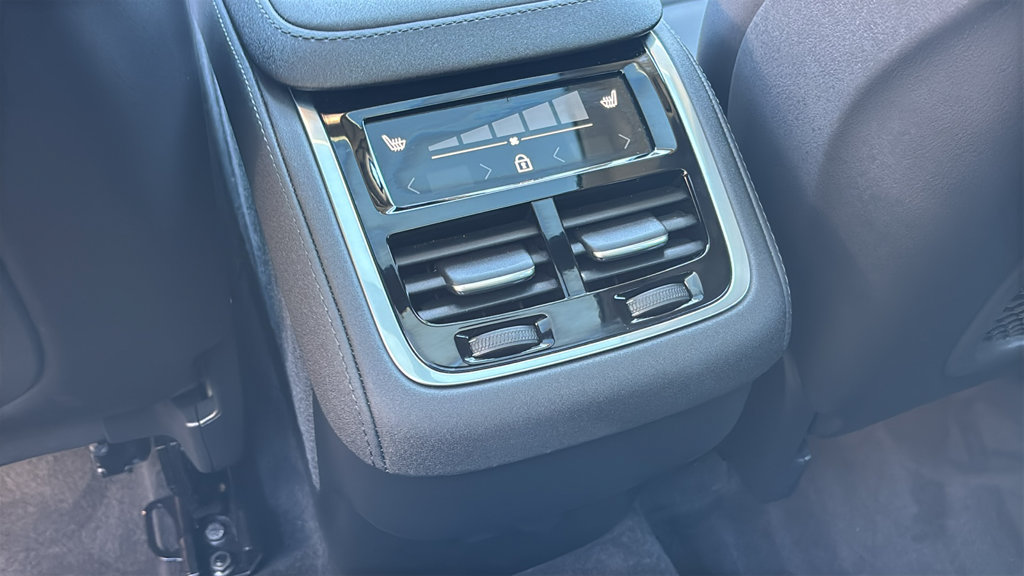 Certified 2026 Volvo XC90 B6 Plus AWD/4WD image 10