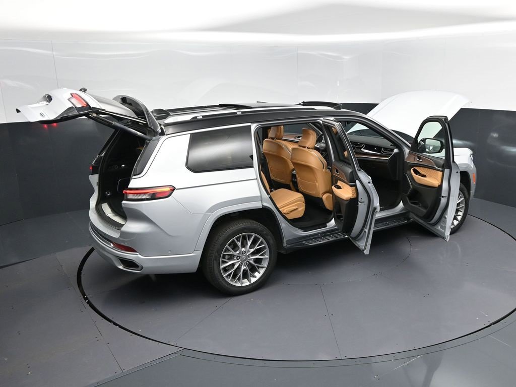 Used 2023 Jeep Grand Cherokee L Summit w/ Advanced Protech Group IV image 52