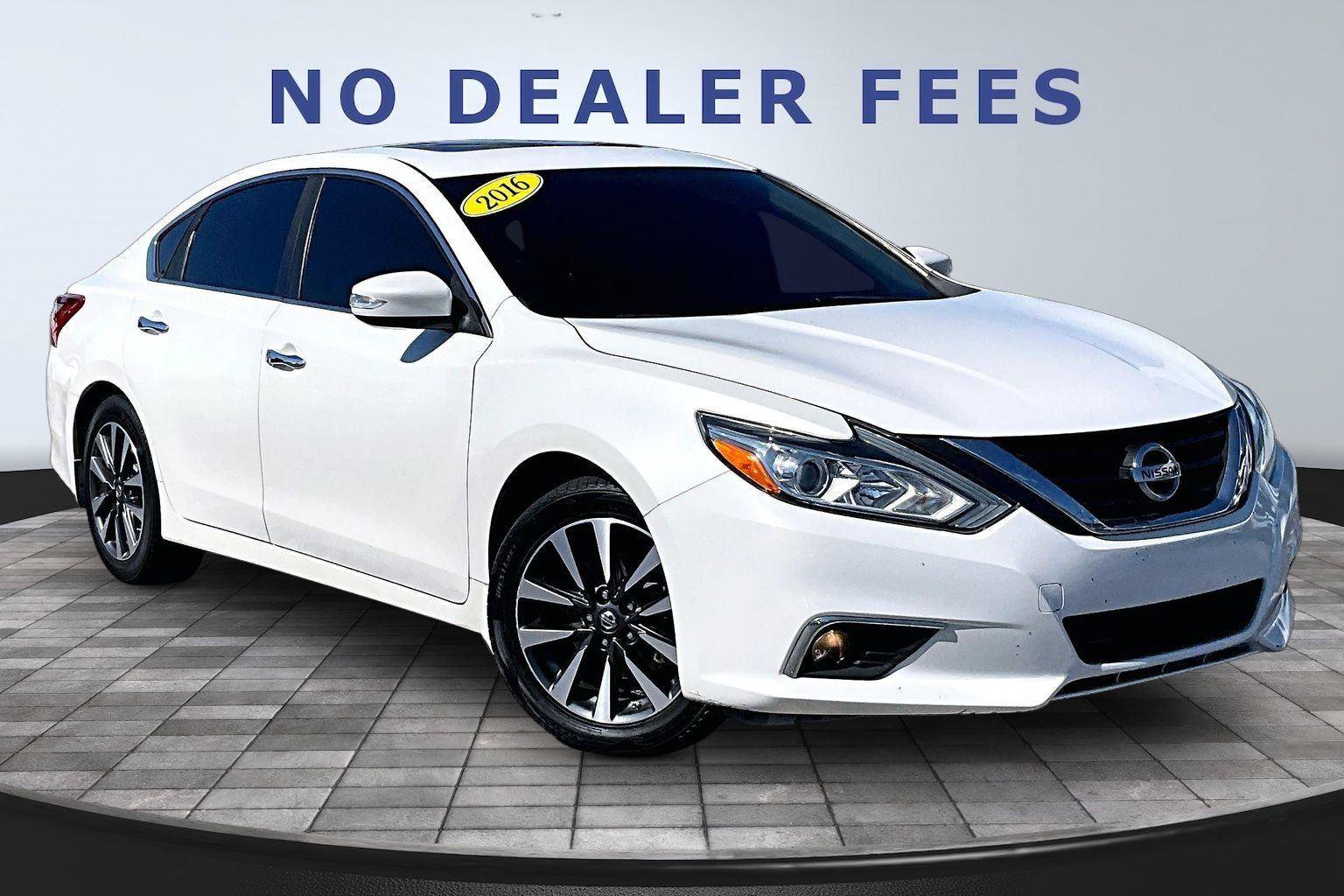 Used 2016 Nissan Altima 2.5 SV w/ Convenience Package FWD image 3