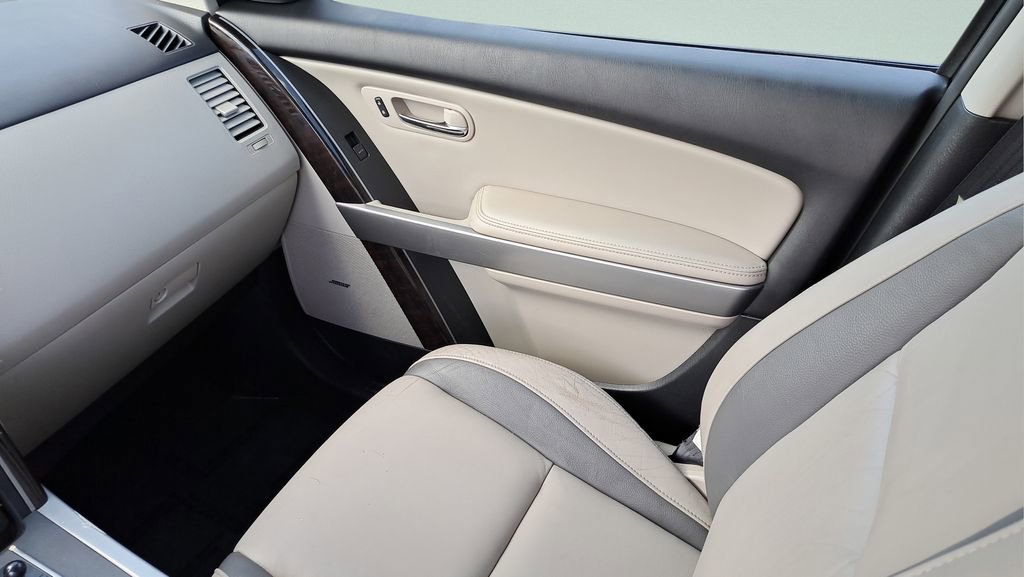 Used 2012 MAZDA CX-9 Grand Touring w/ Moonroof & Bose Audio Pkg image 15