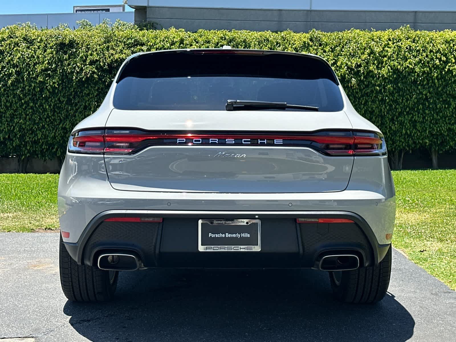 New 2026 Porsche Macan AWD/4WD image 7