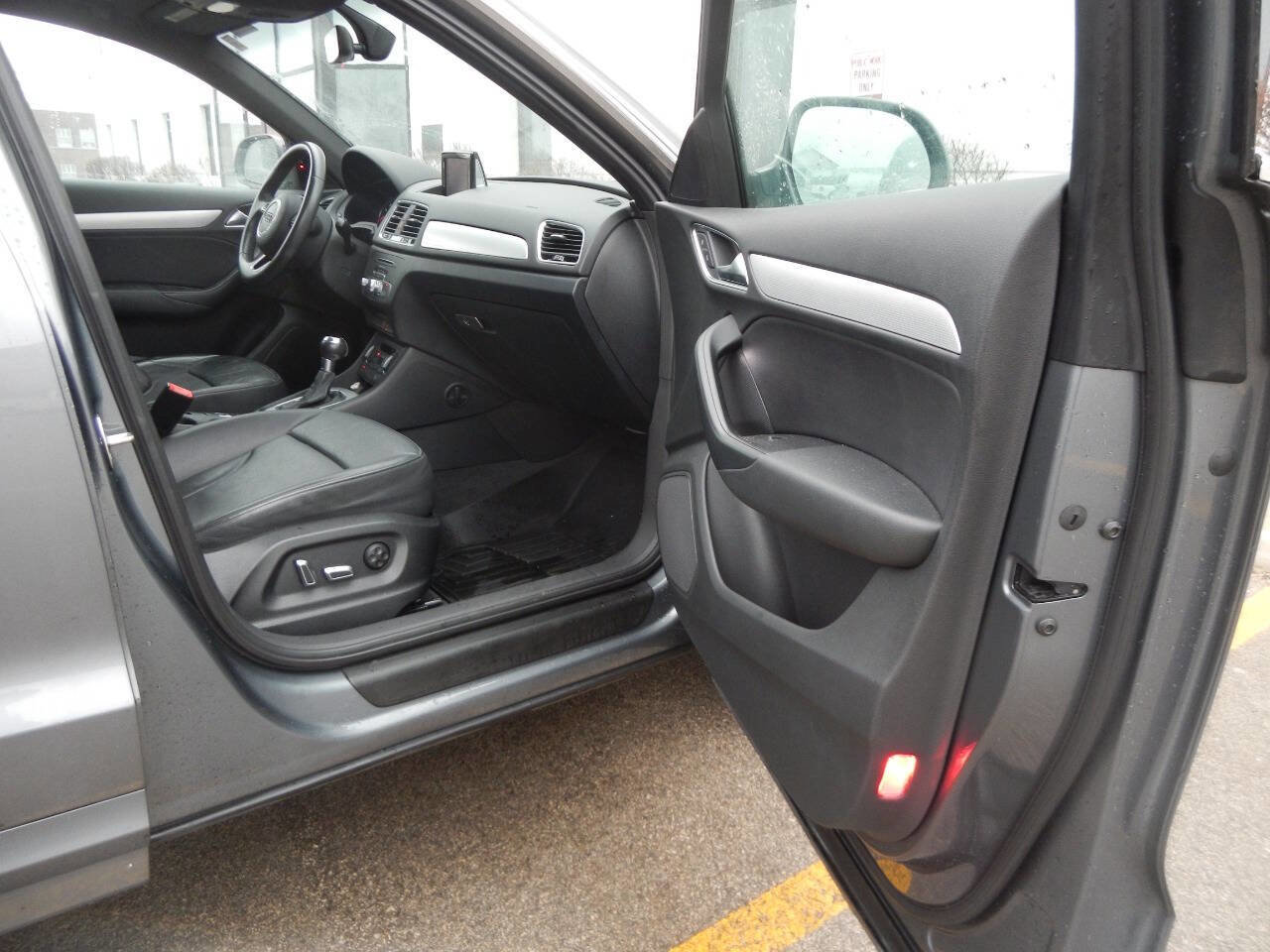 Used 2016 Audi Q3 2.0T Premium Plus w/ Technology Package image 37