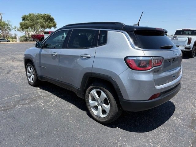 Used 2018 Jeep Compass Latitude w/ Popular Equipment Group FWD image 3