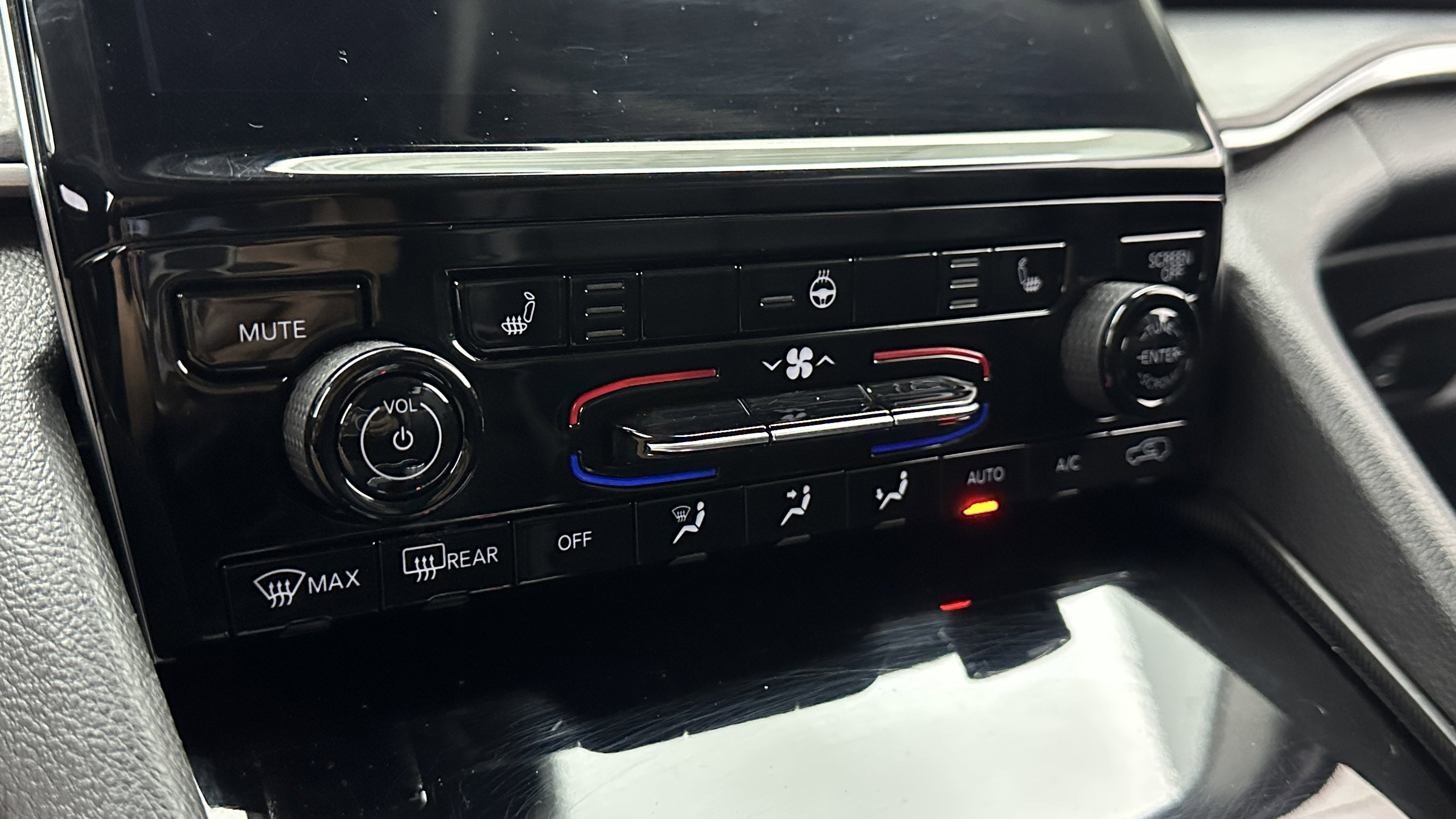 Used 2024 Jeep Grand Cherokee Limited 4xe image 15