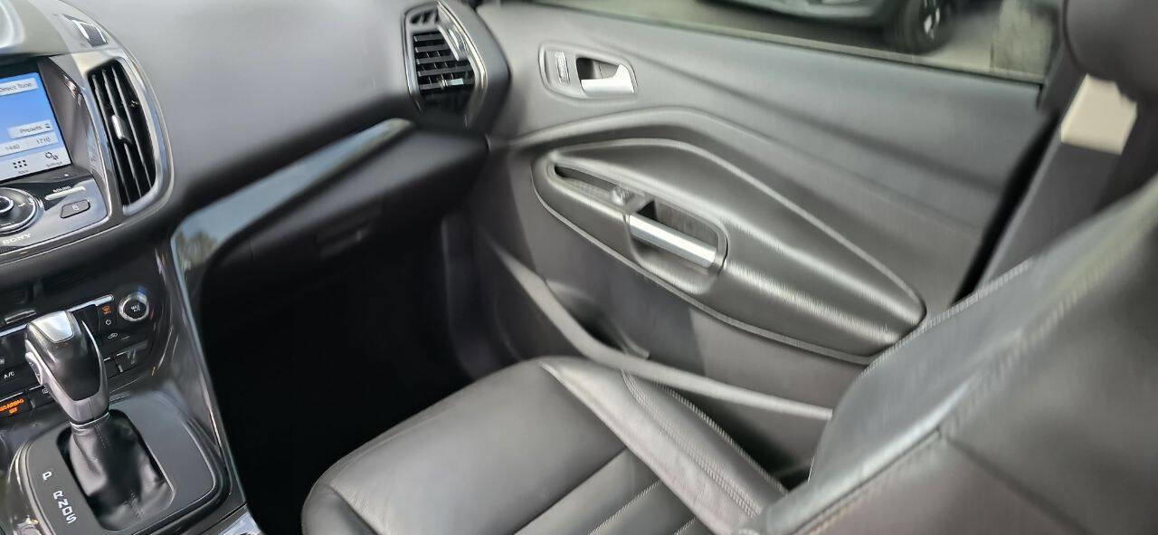 Used 2016 Ford Escape Titanium w/ Equipment Group 301A image 14