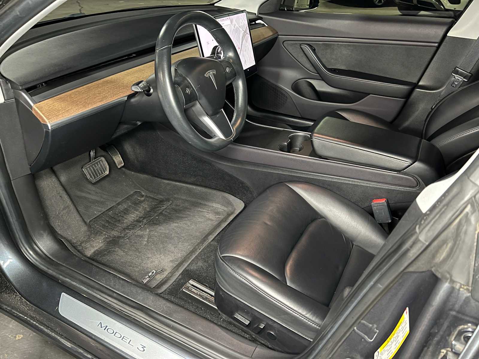 Used 2019 Tesla Model 3 Standard Range image 19