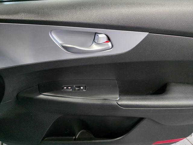 Used 2023 Kia Forte LXS image 13