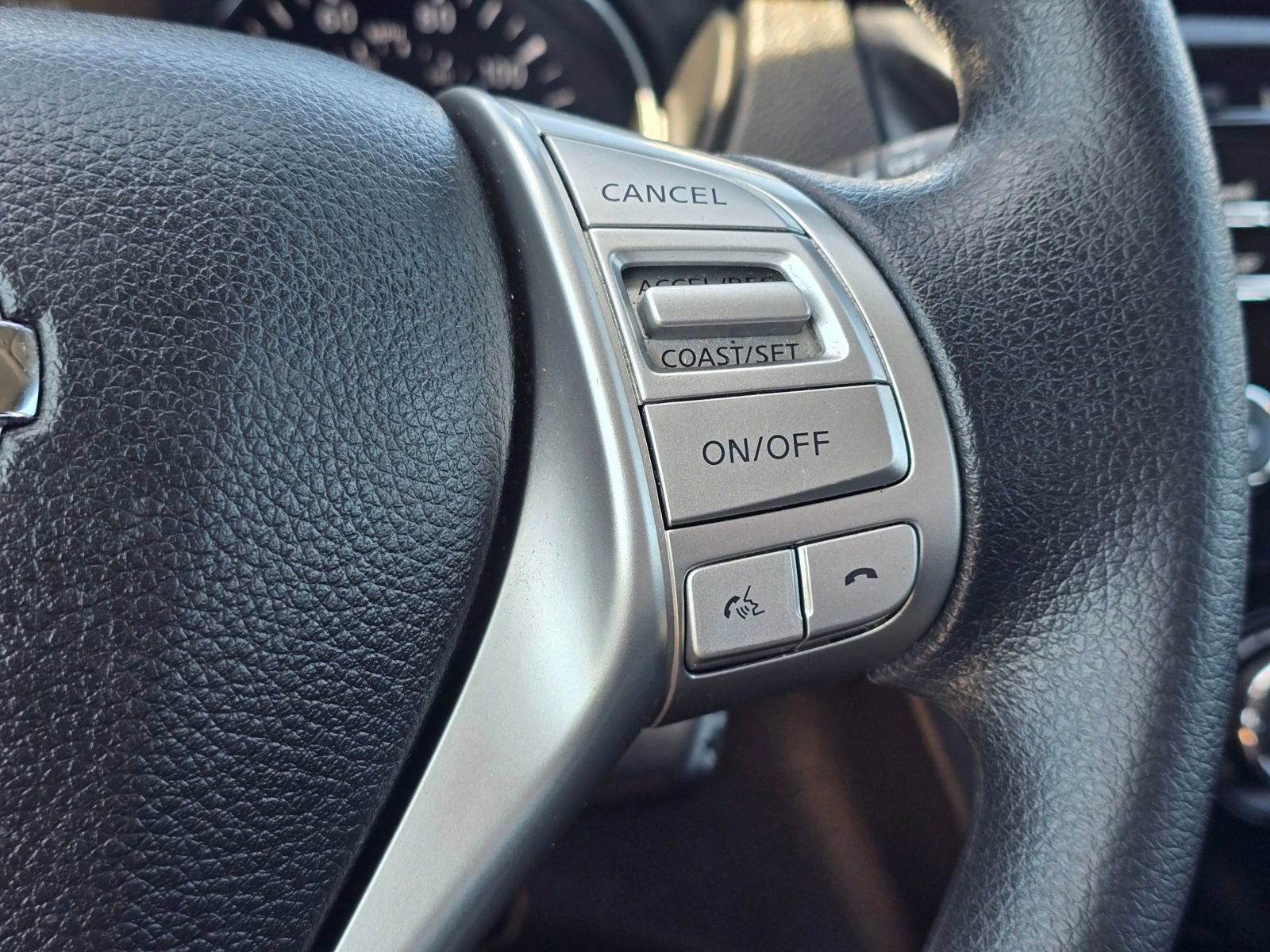 Used 2016 Nissan Rogue S FWD image 24