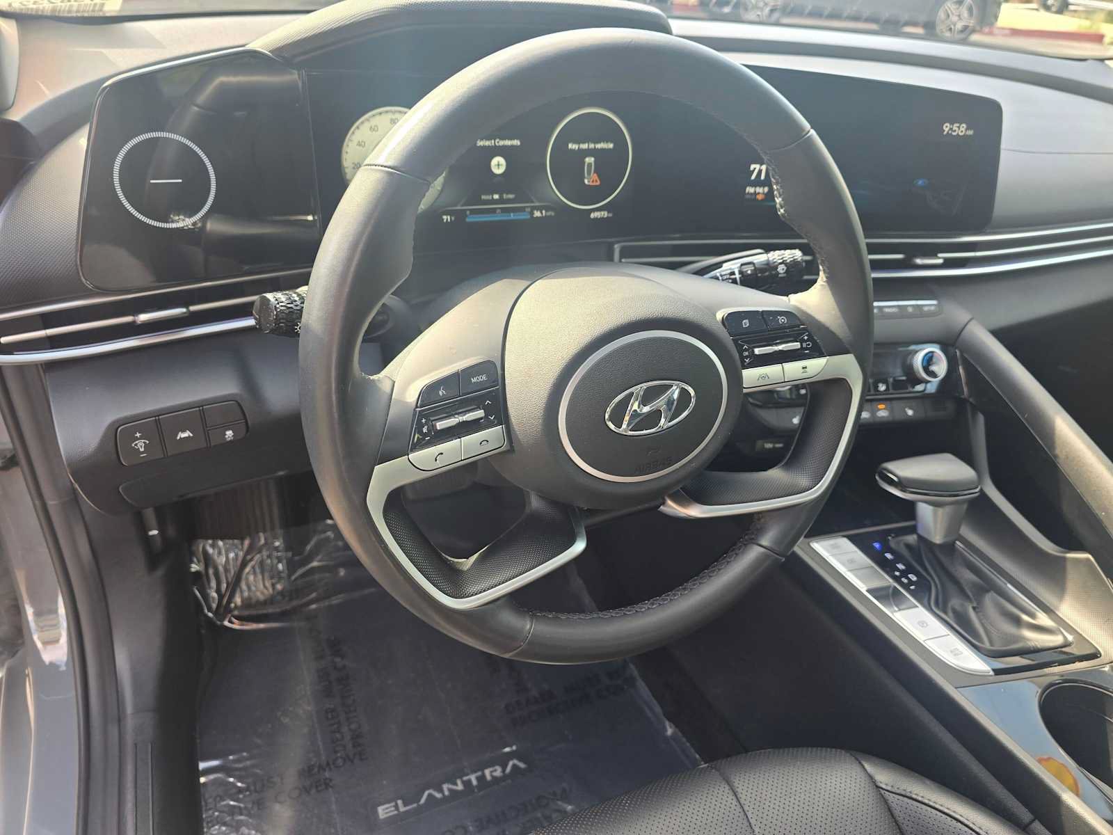Used 2021 Hyundai Elantra Limited FWD image 25