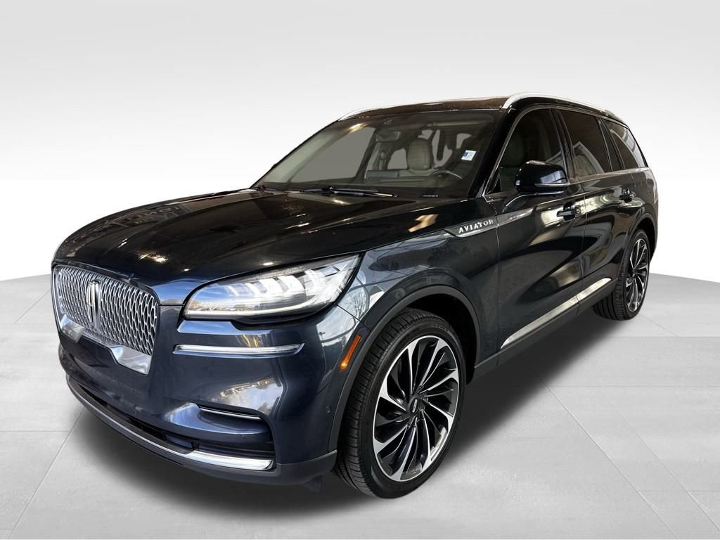 Used 2023 Lincoln Aviator Reserve w/ Equipment Group 201A image 3