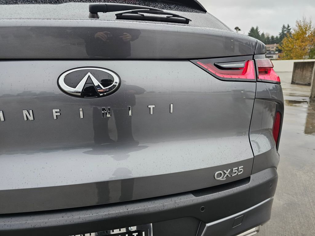 Certified 2023 INFINITI QX55 Essential image 16