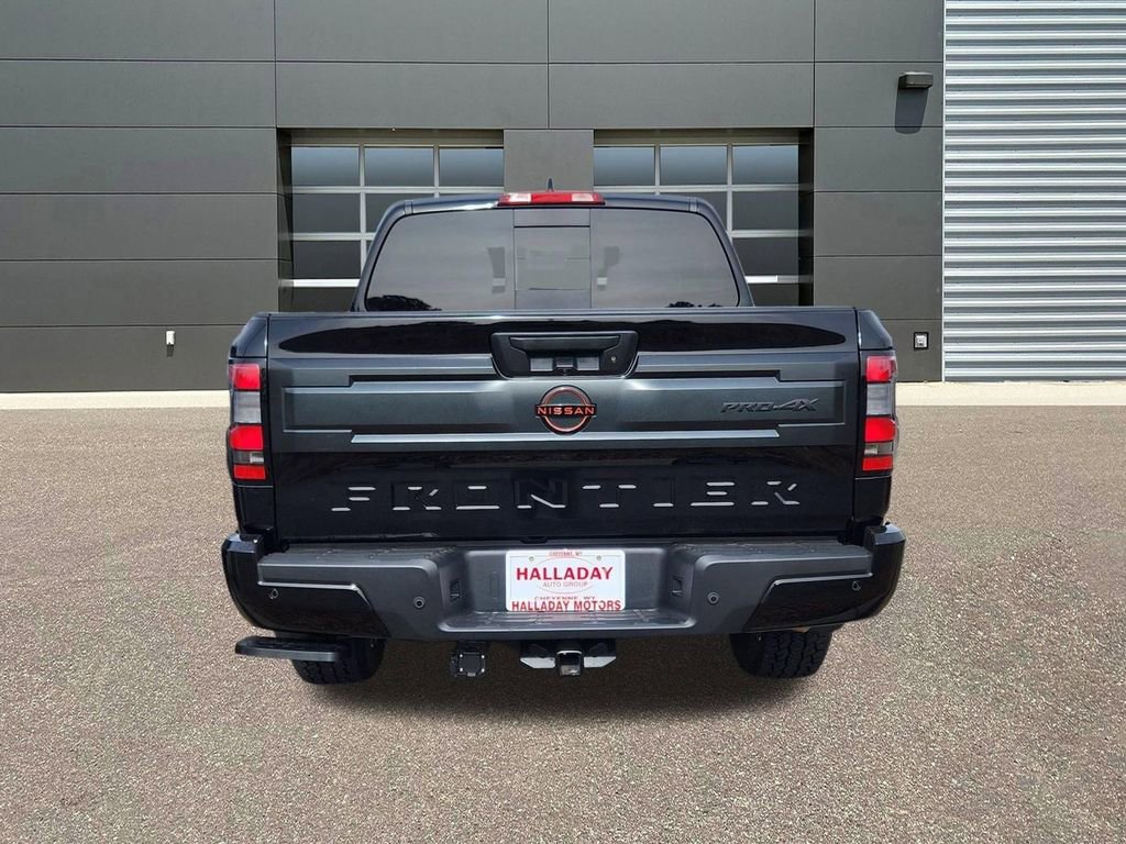 Used 2025 Nissan Frontier PRO-4X image 4