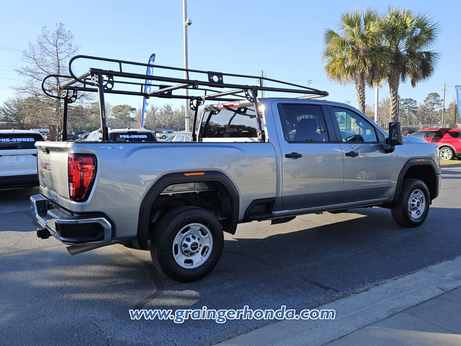 Used 2024 GMC Sierra 2500 Pro w/ 1SA Pro Safety Plus Package image 5