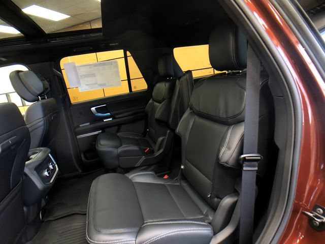 New 2027 Ford Expedition Platinum w/ Stealth Appearance Package AWD/4WD image 21