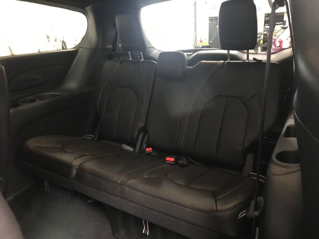 New 2026 Chrysler Pacifica Select w/ S Appearance Package image 35