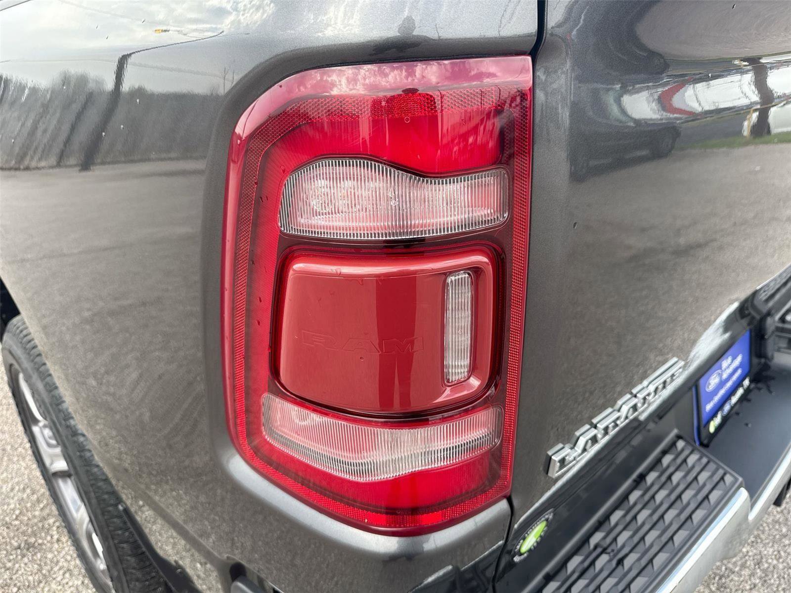 Used 2023 RAM 1500 Laramie AWD/4WD image 34