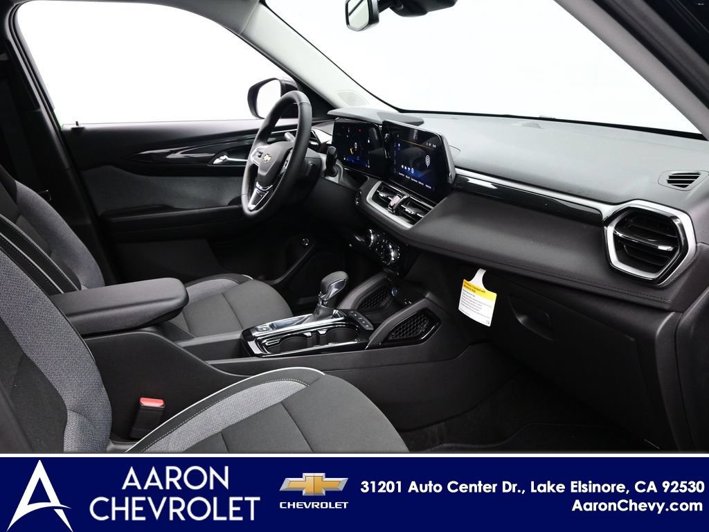 New 2026 Chevrolet TrailBlazer LT w/ Convenience Package FWD image 9