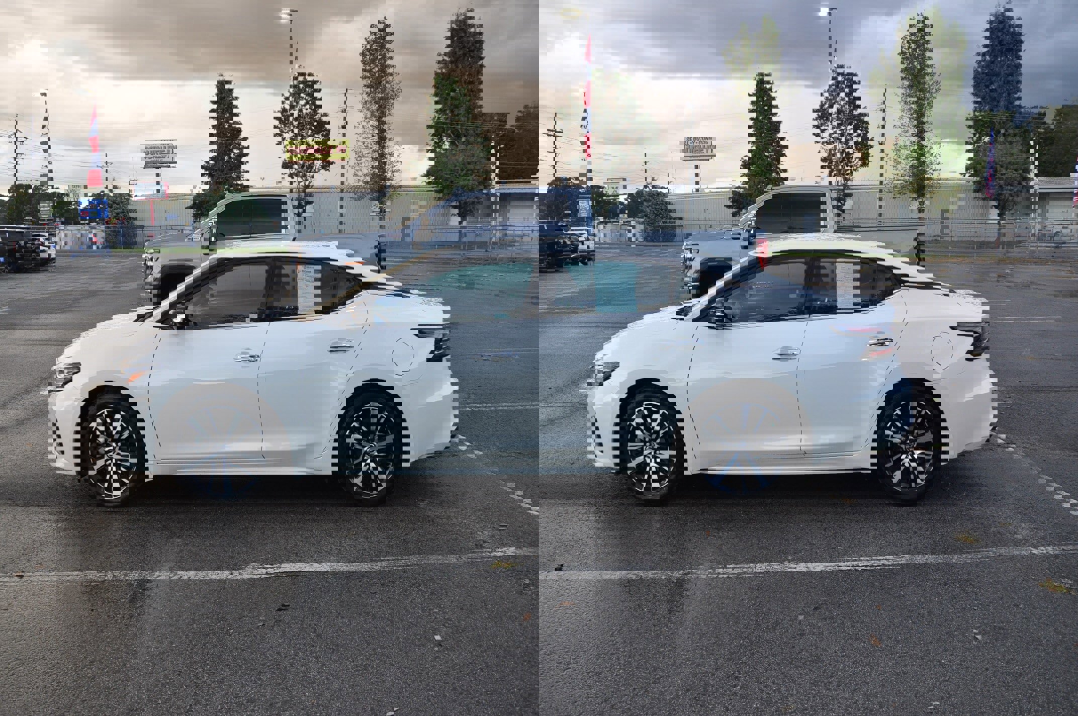 Used 2021 Nissan Maxima 3.5 SV w/ Floor Mat Group image 2