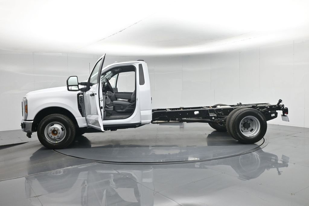 New 2026 Ford F350 XL image 27