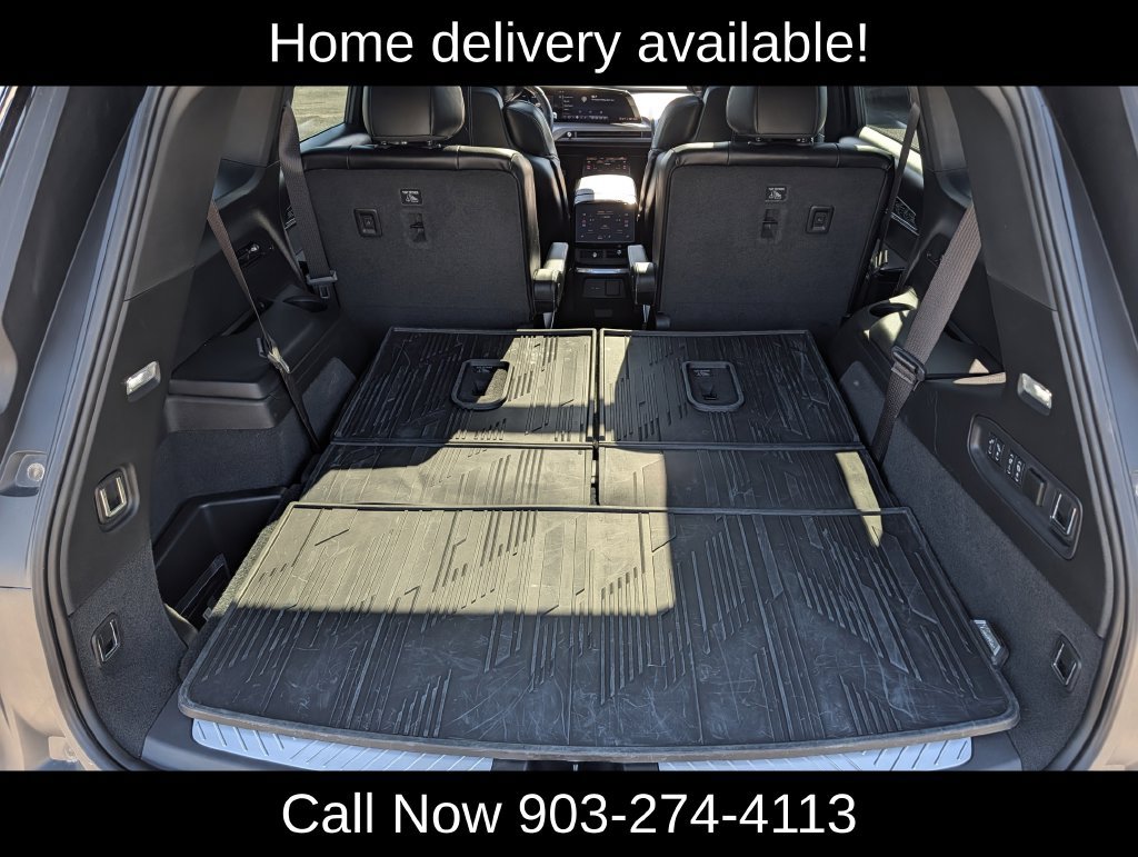 Used 2026 Cadillac Vistiq Platinum AWD/4WD image 31