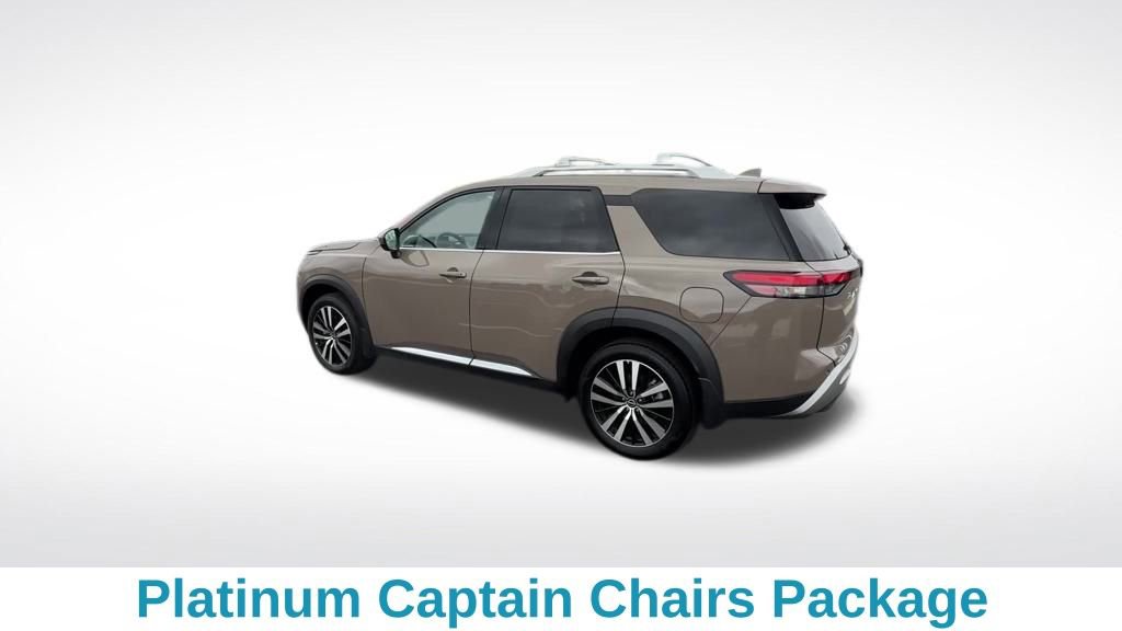 Used 2025 Nissan Pathfinder Platinum image 5