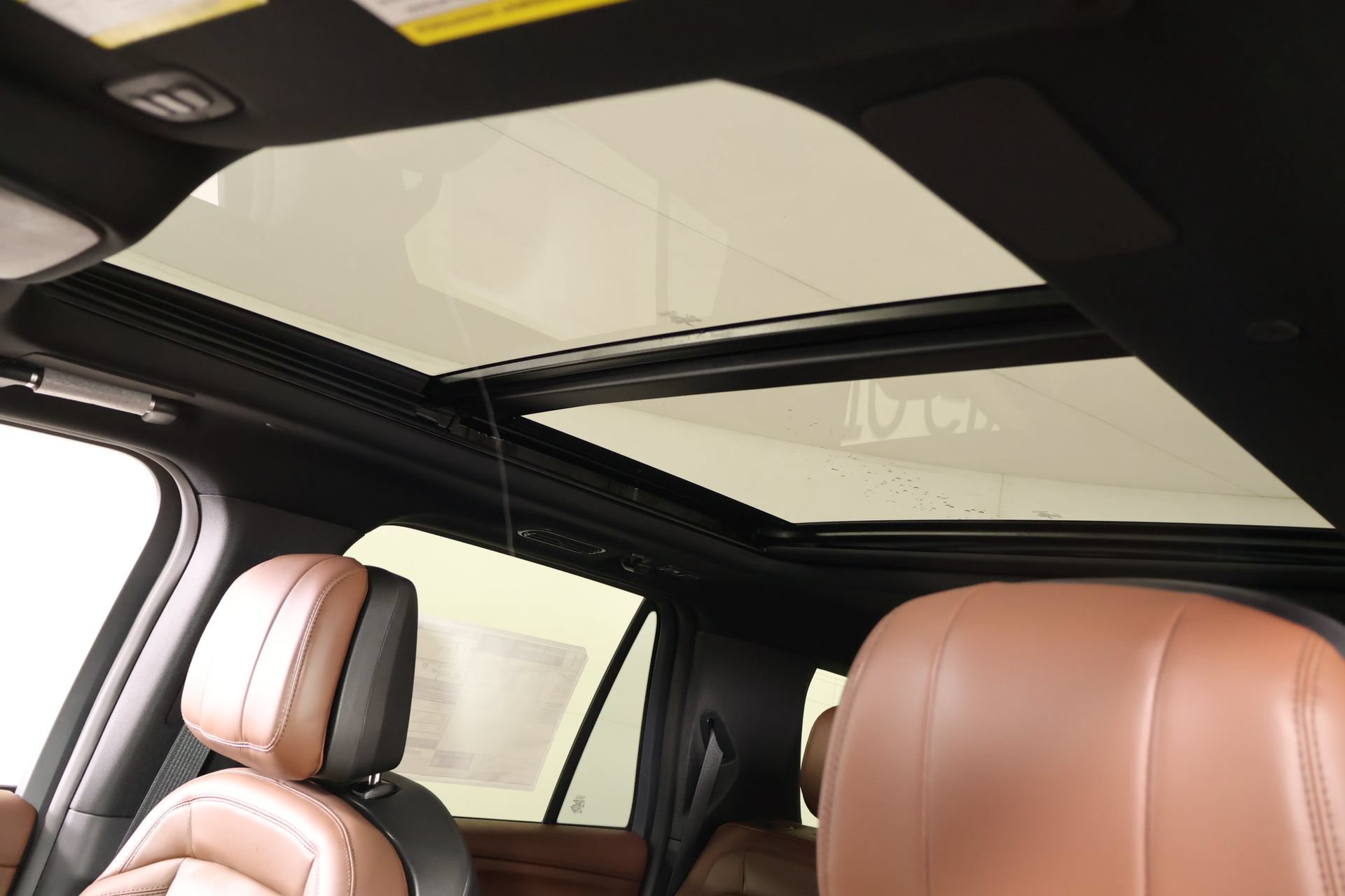 New 2026 Lincoln Navigator L Reserve AWD/4WD image 17