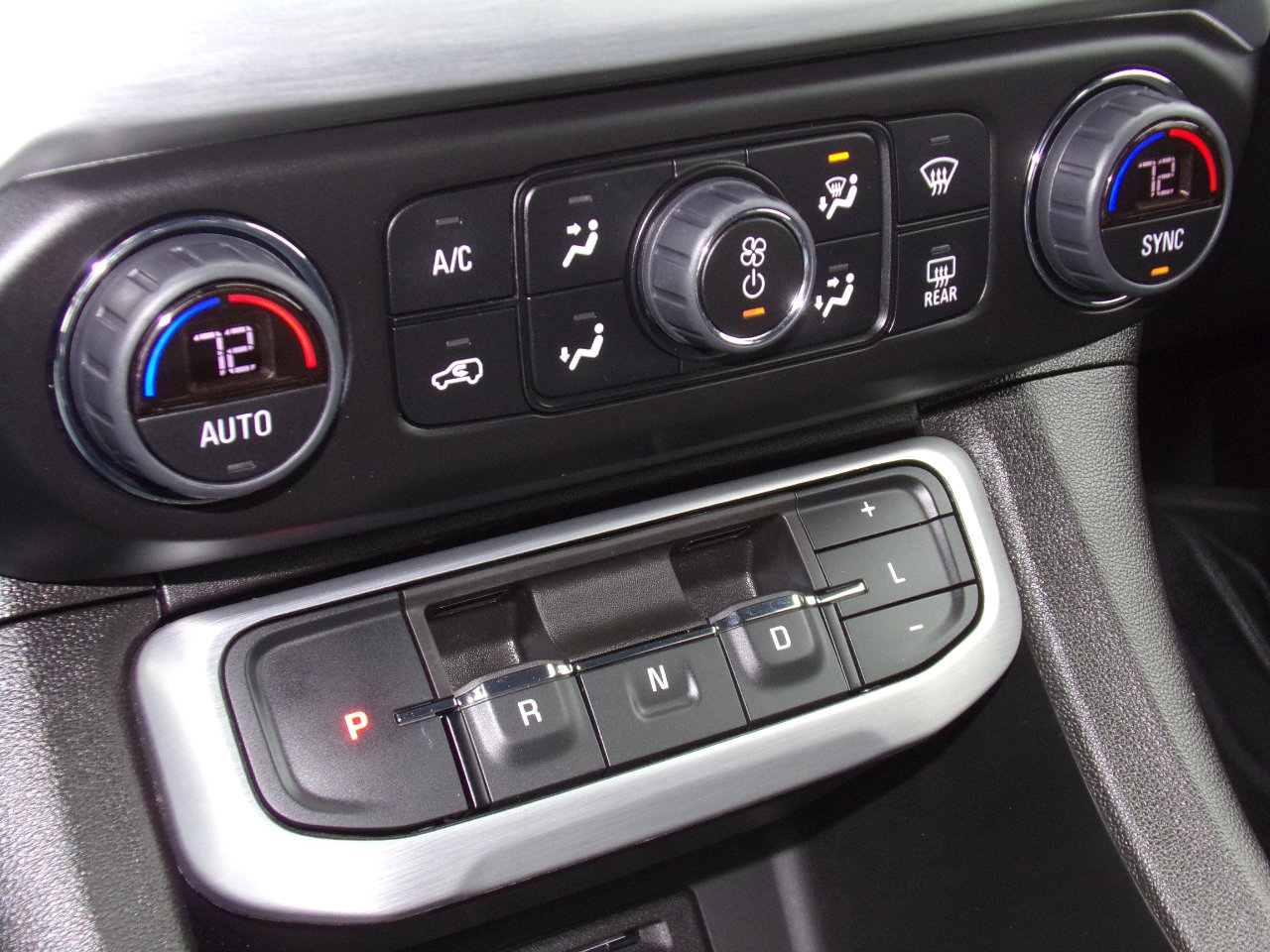 Used 2023 GMC Acadia SLE w/ Driver Convenience Package image 20